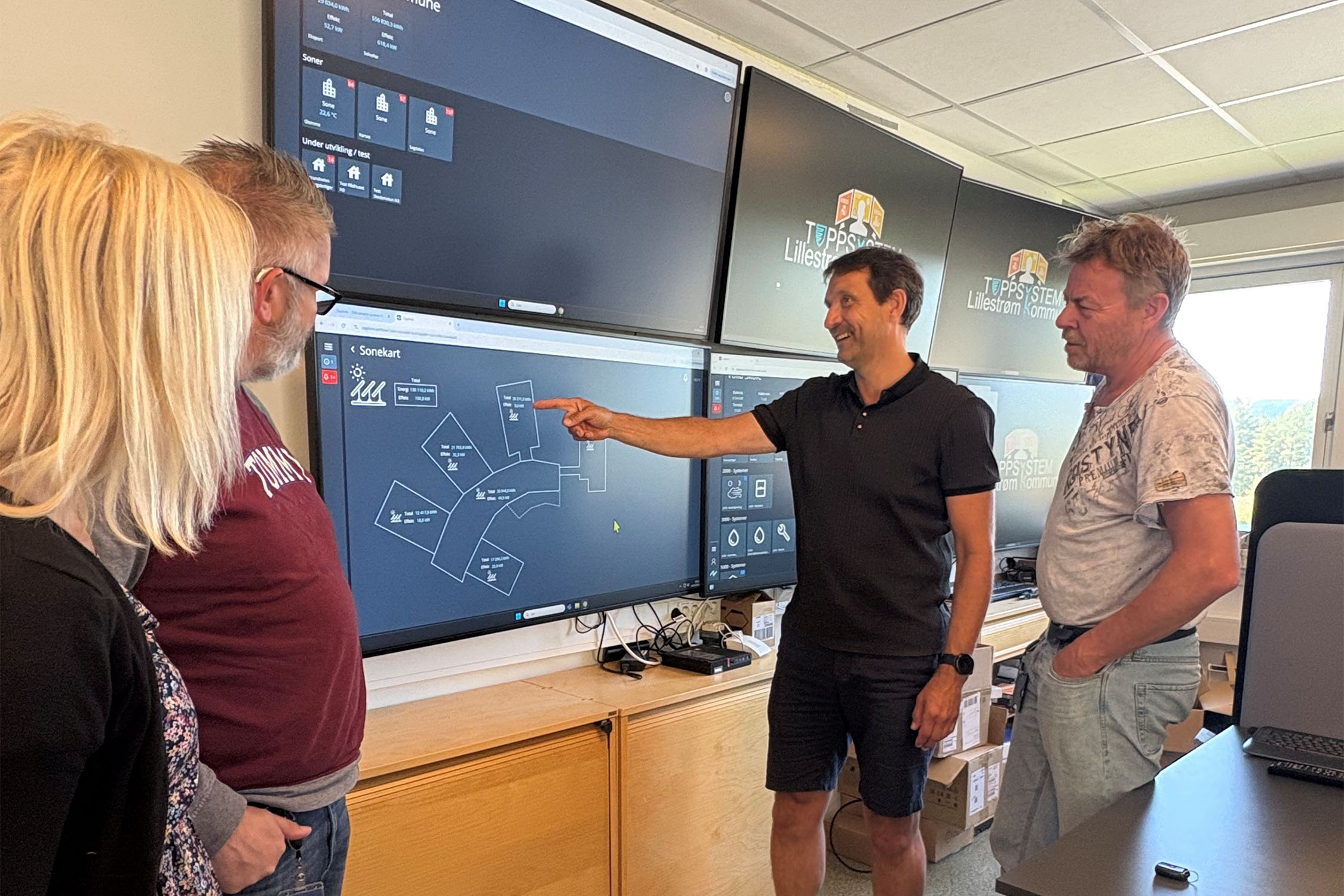 Employees of Lillestrøm Municipality inspect the Zaphire Building Management System