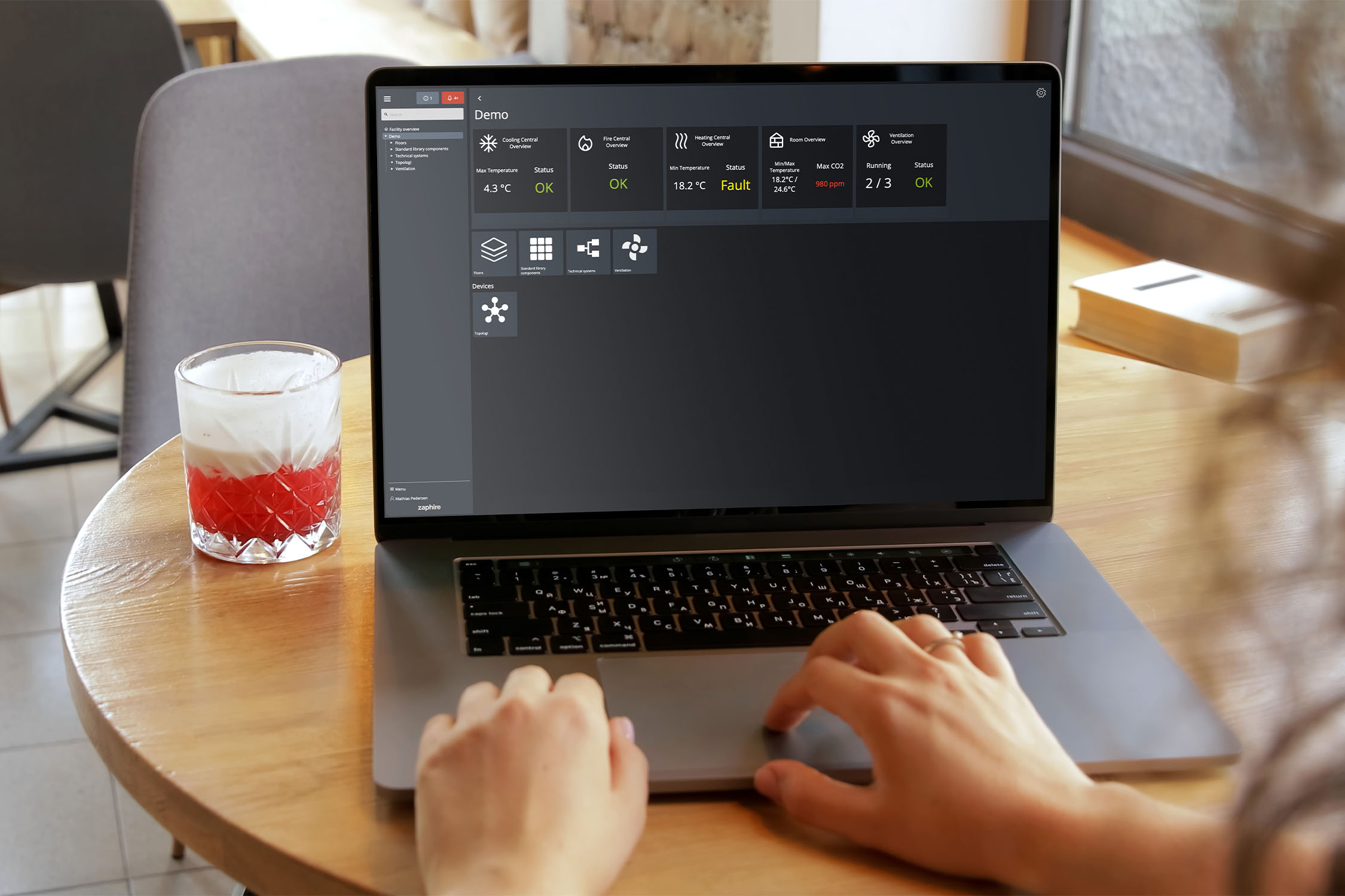 Top system for building automation